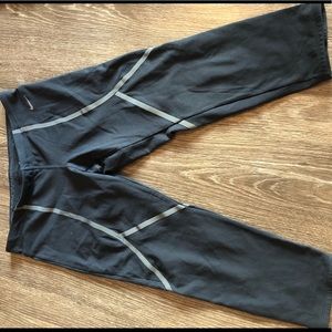 Nike Epic Lux running Capri